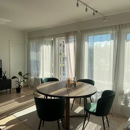 Appartement Cozy Centrally Located In *